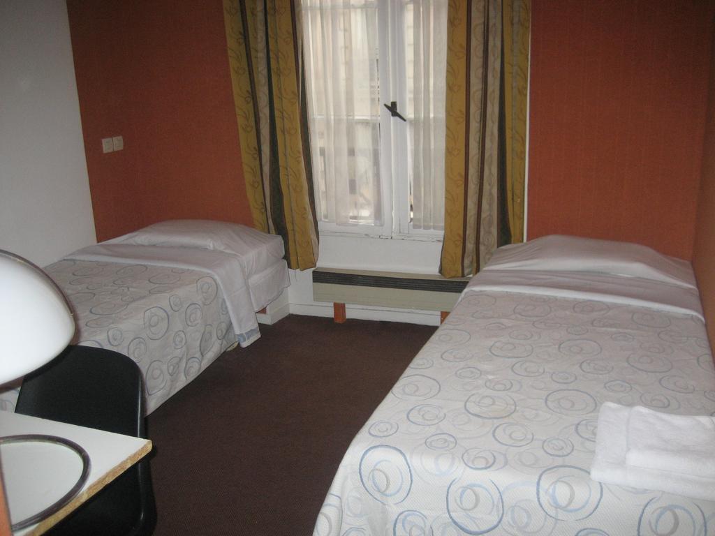 Hotel Meteore Paris Zimmer foto